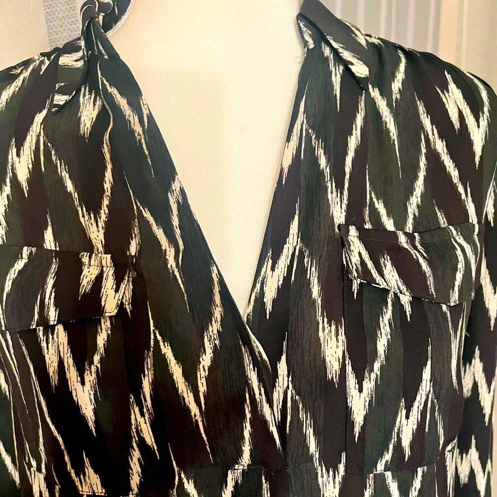 Ann Taylor dark green and black patterned top